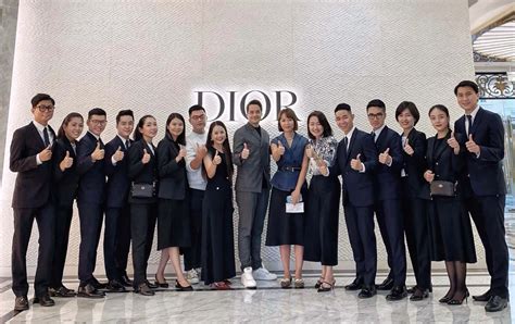 dior sales associate